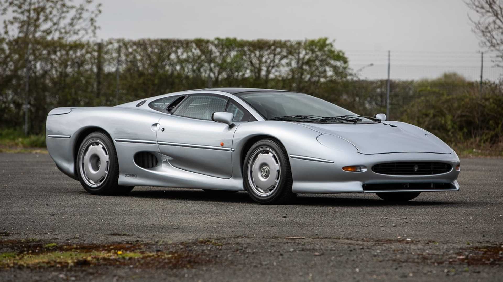 XJ 220